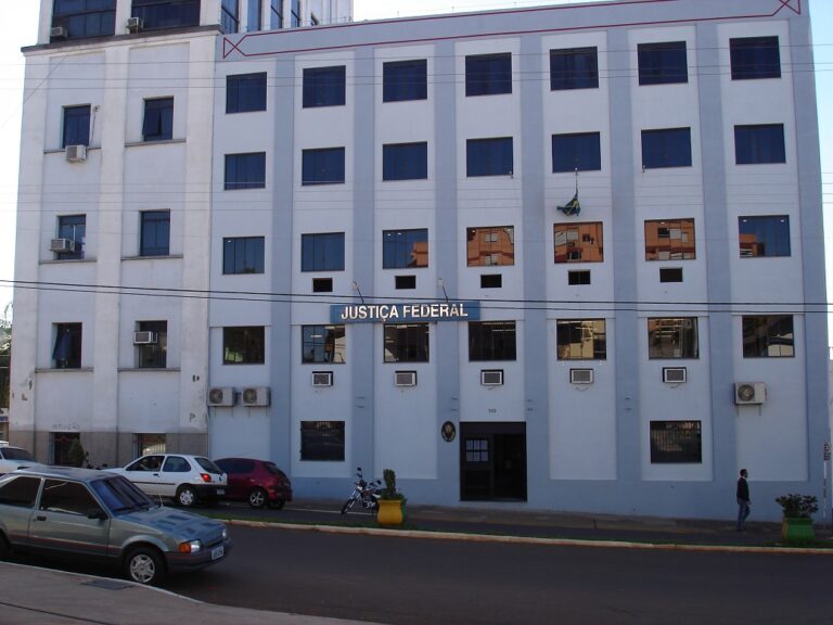 Primeira sede da Justiça Federal em Cruz Alta, Rua General Osório, nº 333, centro da cidade.