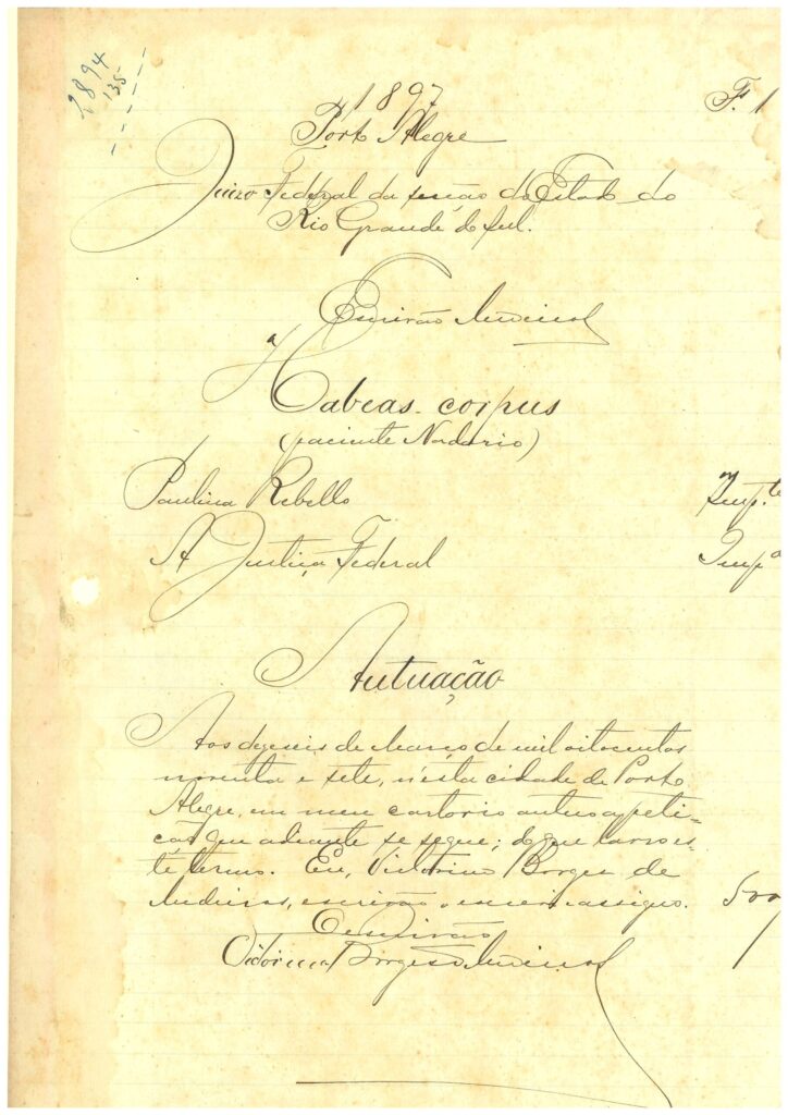 Página amarelada, antiga, de um documento