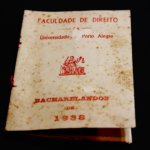 Capa do voncite de formatura do dr. Krieger