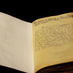 Livro de atas aberto
