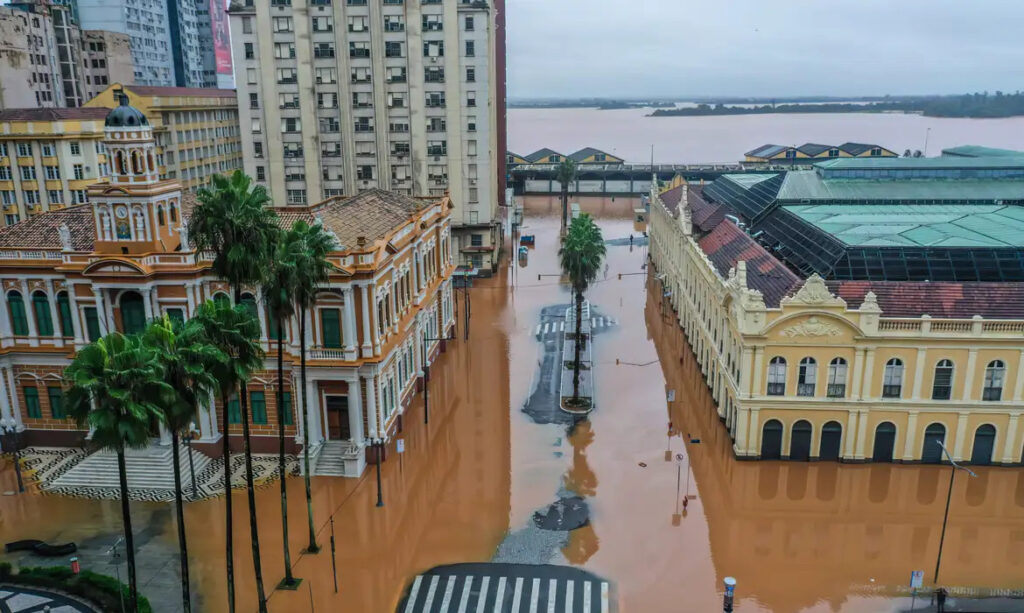 Centro Histórico de Porto Alegre alagado. Fonte: agenciabrasil.ebc.com.br